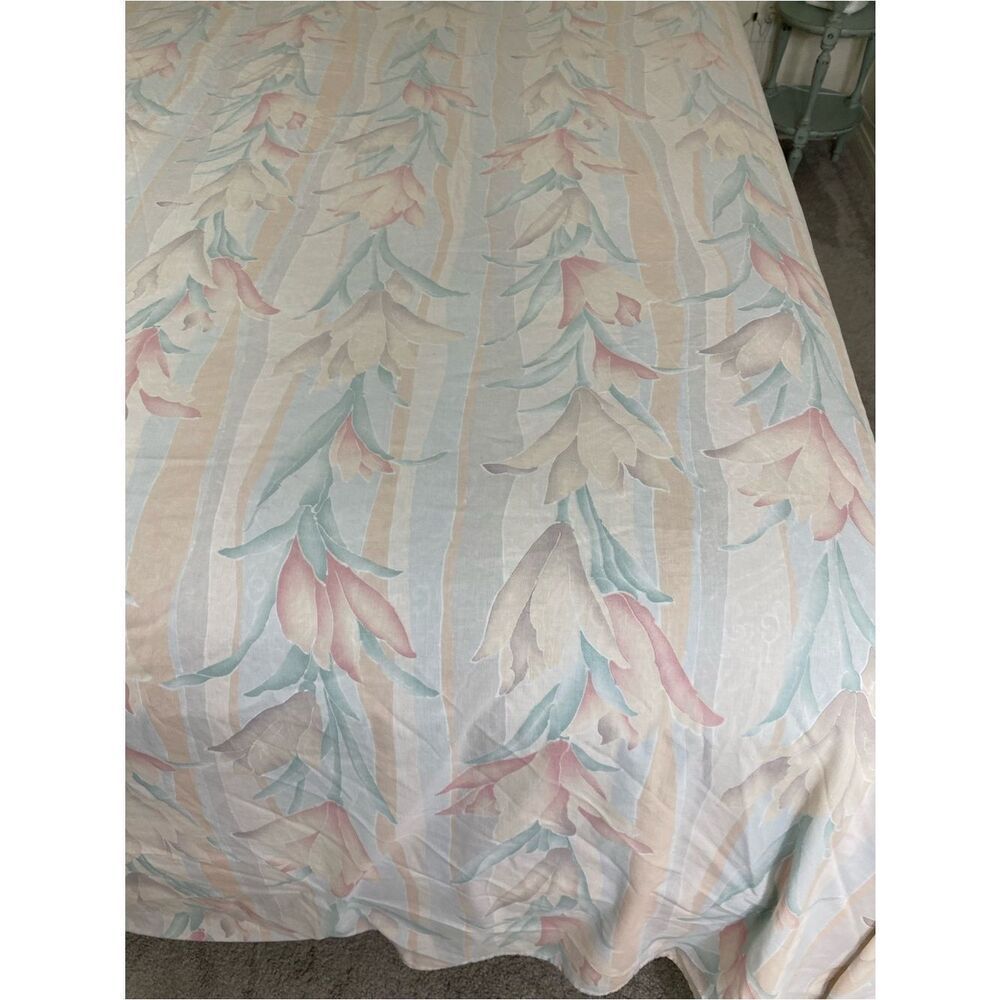 Floral Pastel Vintage Sheet Set - Soft Pink & Mint Tulips - Picture 2 of 7